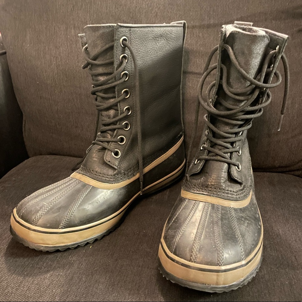 Like-New Sorel Snow Boots (Mens 9.5)